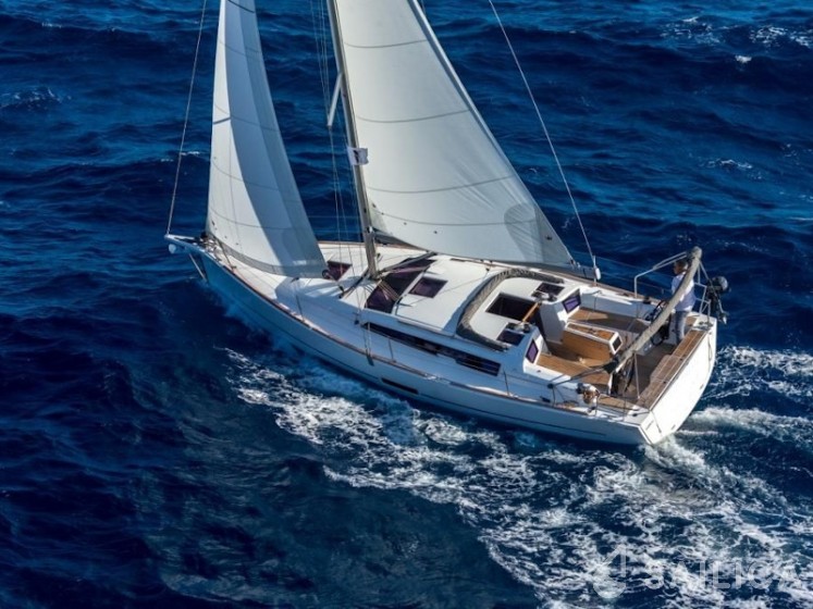 Dufour 360 GL - Yacht Charter Sailica