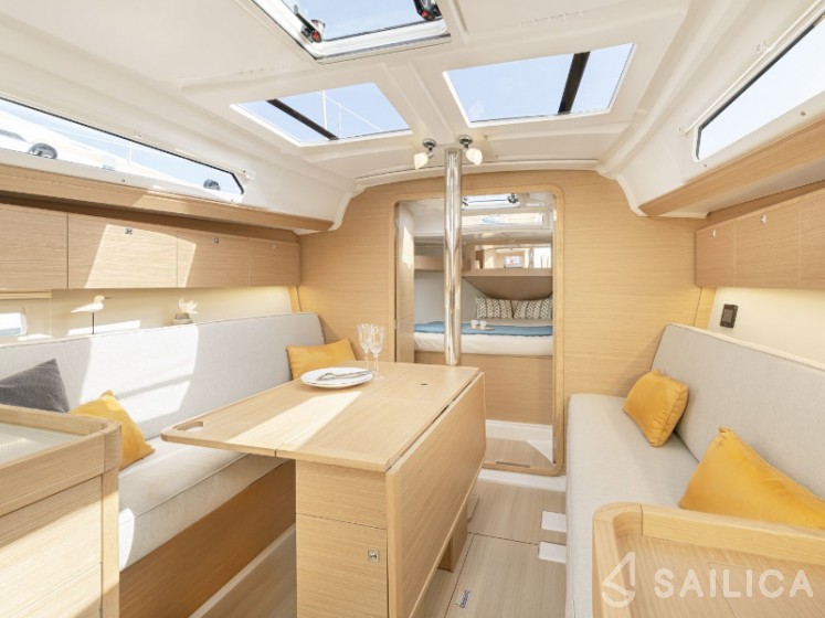 Dufour 360 GL - Yacht Charter Sailica