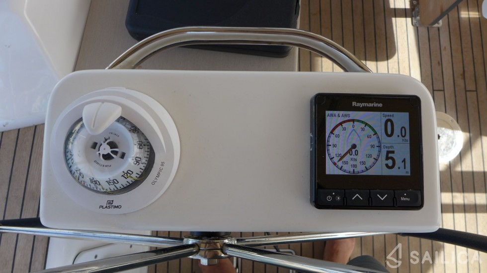 Dufour 360 GL - Yacht Charter Sailica