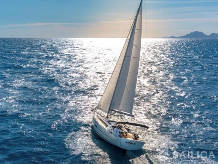 Dufour 360 GL - Yacht Charter Sailica