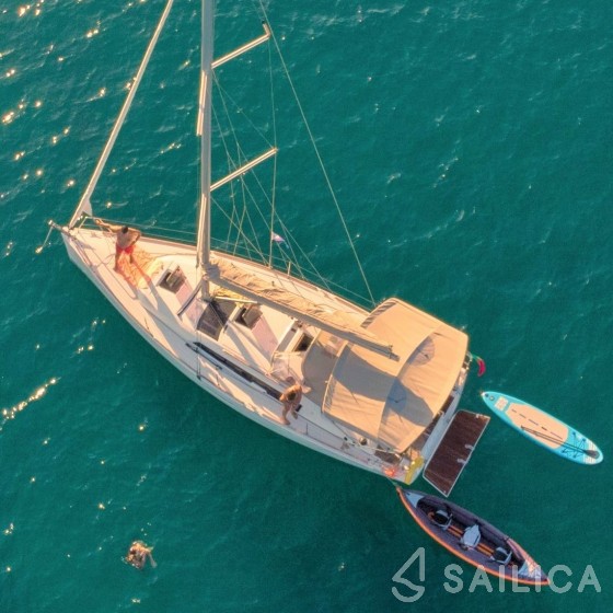 Dufour 360 GL - Yacht Charter Sailica