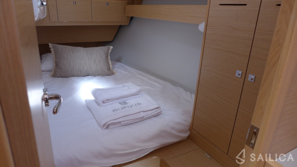 Dufour 360 GL - Yacht Charter Sailica