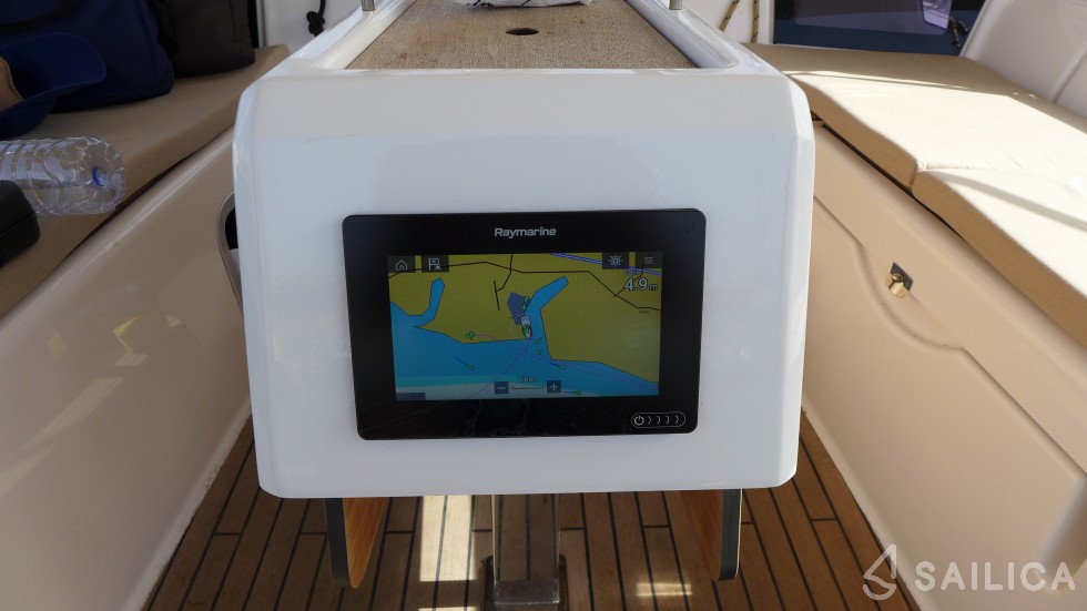 Dufour 360 GL - Yacht Charter Sailica