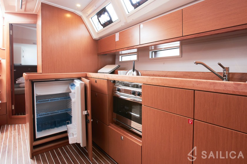 Bavaria 46 Cruiser - Yacht Charter Sailica