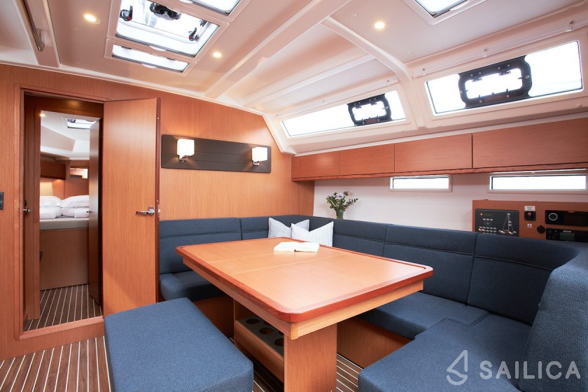Bavaria 46 Cruiser - Yacht Charter Sailica