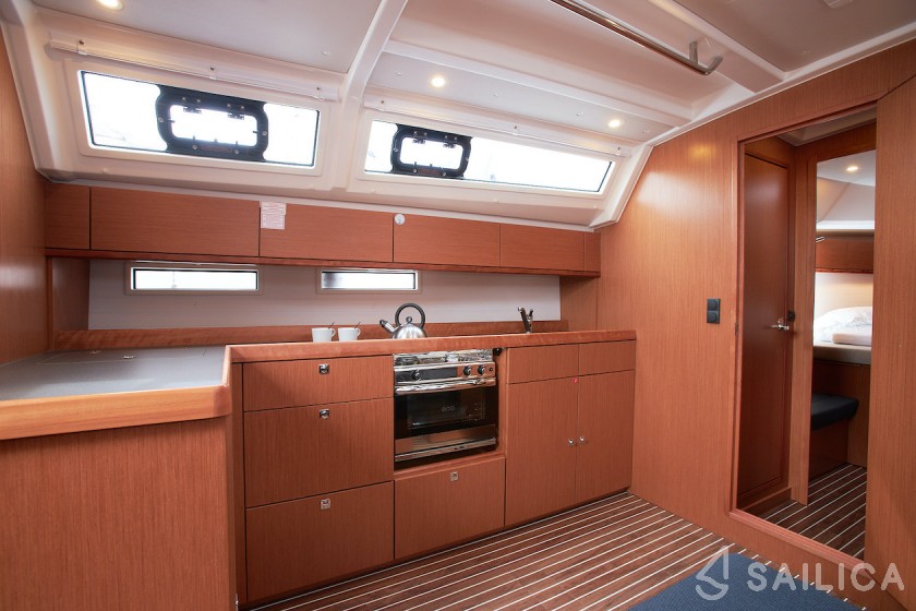 Bavaria 46 Cruiser - Yacht Charter Sailica