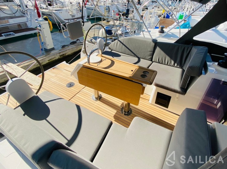 Bavaria C38 - Yacht Charter Sailica