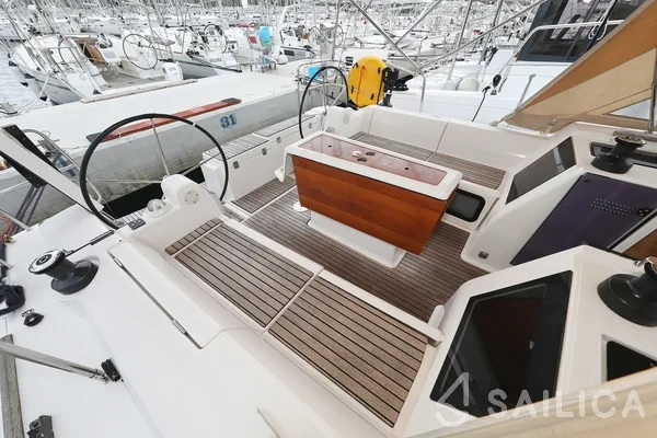 Dufour 412 GL - Yacht Charter Sailica