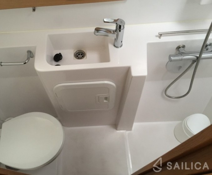 Nautitech Open 40 - Yacht Charter Sailica