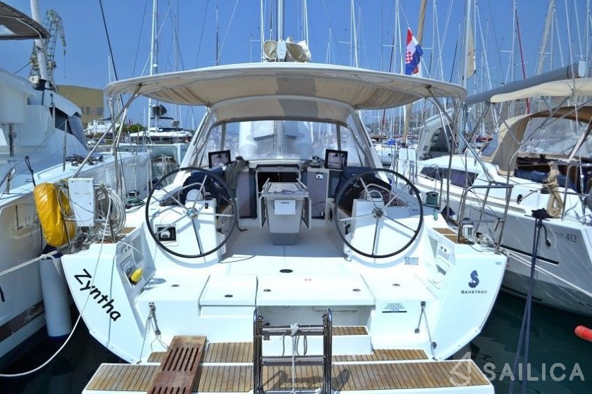 Oceanis 41 - Yacht Charter Sailica