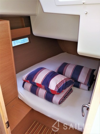 Dufour 412 GL - Yacht Charter Sailica