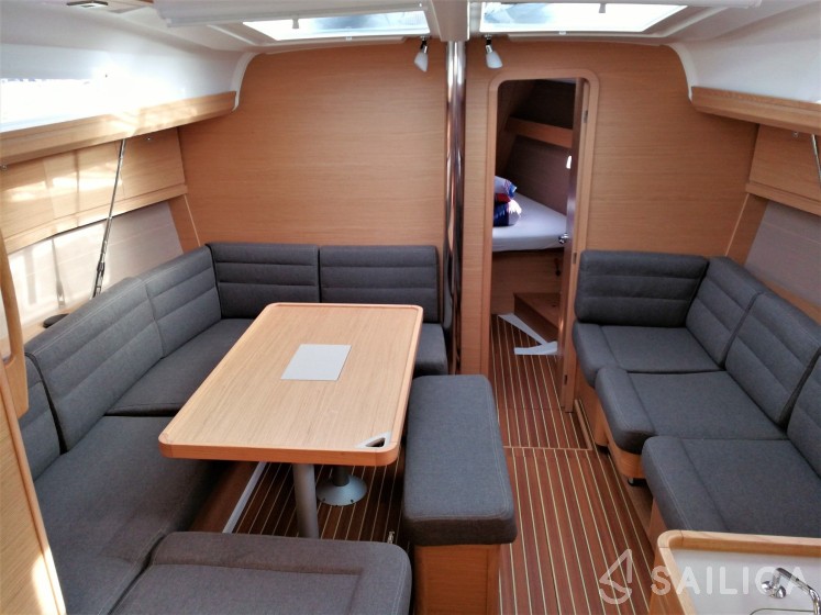 Dufour 412 GL - Yacht Charter Sailica