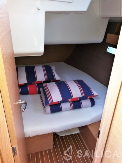 Dufour 412 GL - Yacht Charter Sailica