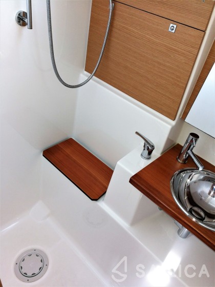 Dufour 412 GL - Yacht Charter Sailica