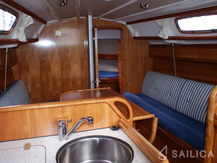 Bavaria 30 Cruiser - Yacht Charter Sailica