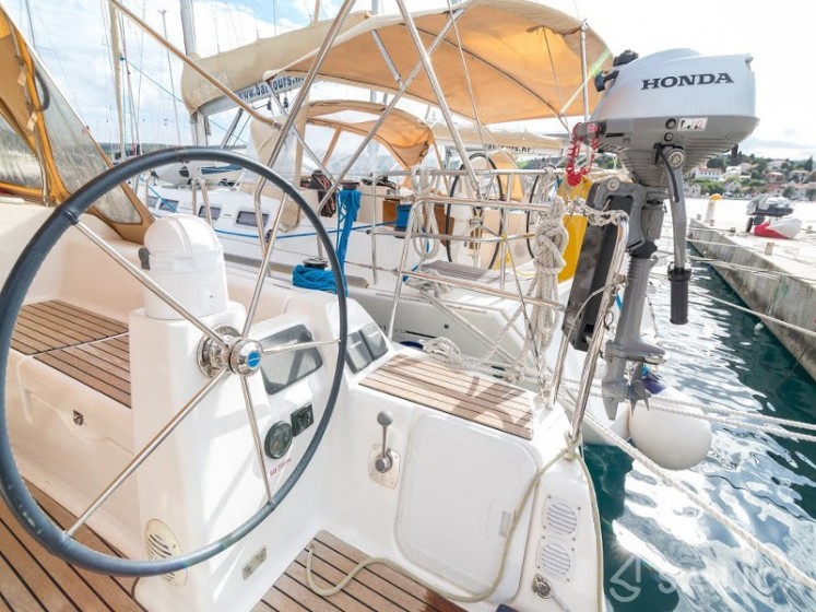 Dufour 380 - Yacht Charter Sailica