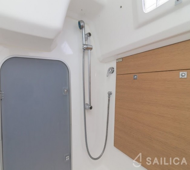 Dufour 380 - Yacht Charter Sailica
