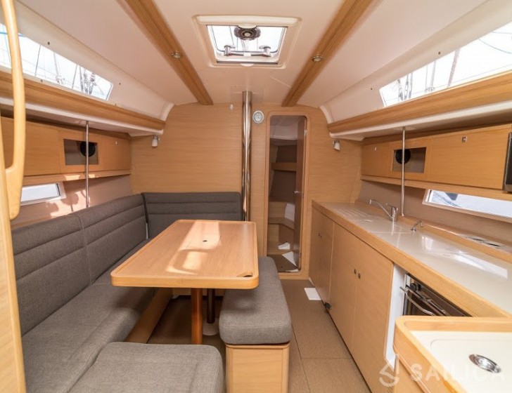Dufour 380 - Yacht Charter Sailica