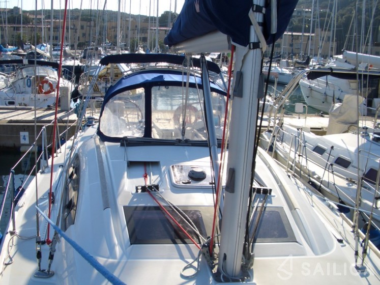 Oceanis 40 - Yacht Charter Sailica