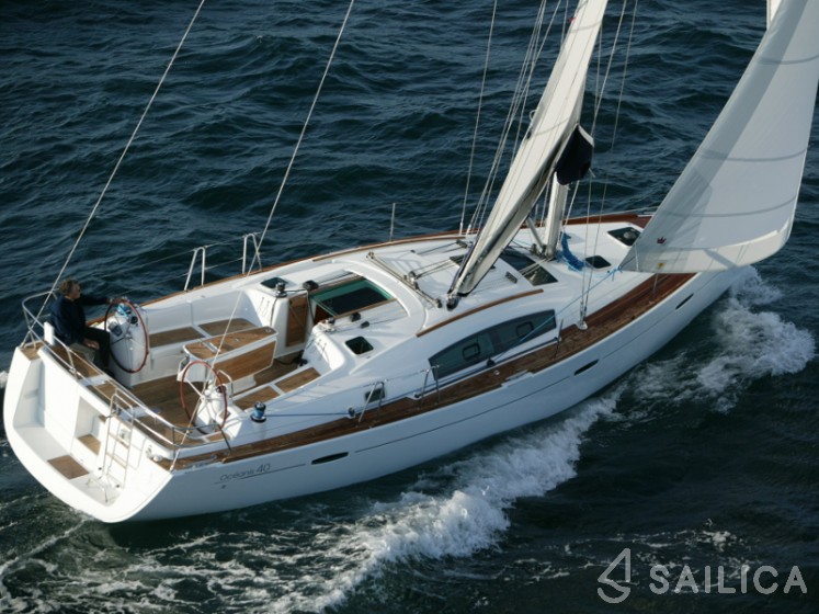 Oceanis 40 - Yacht Charter Sailica