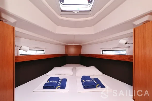 Bavaria 37 Cruiser - Yacht Charter Sailica