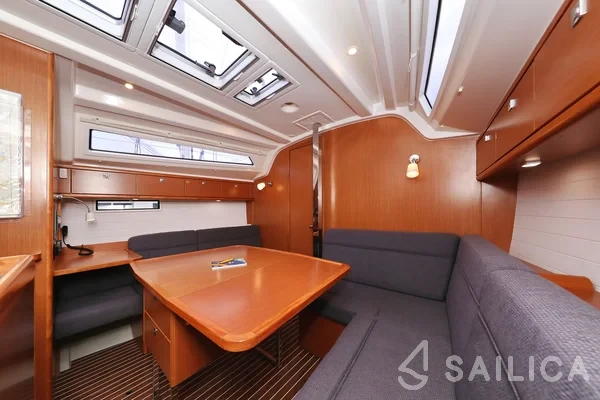 Bavaria 37 Cruiser - Yacht Charter Sailica