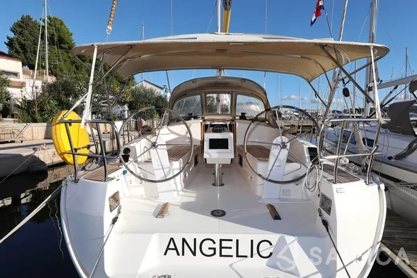 Bavaria 37 Cruiser - Yacht Charter Sailica