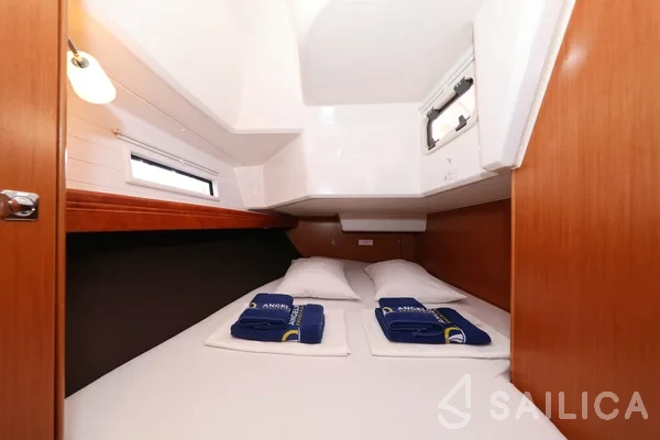 Bavaria 37 Cruiser - Yacht Charter Sailica