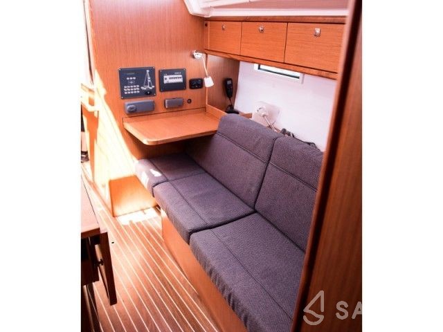 Bavaria 37 Cruiser - Yacht Charter Sailica