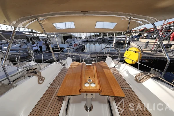 Bavaria 37 Cruiser - Yacht Charter Sailica