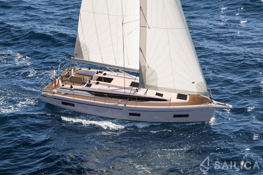 Bavaria C38 - Yacht Charter Sailica