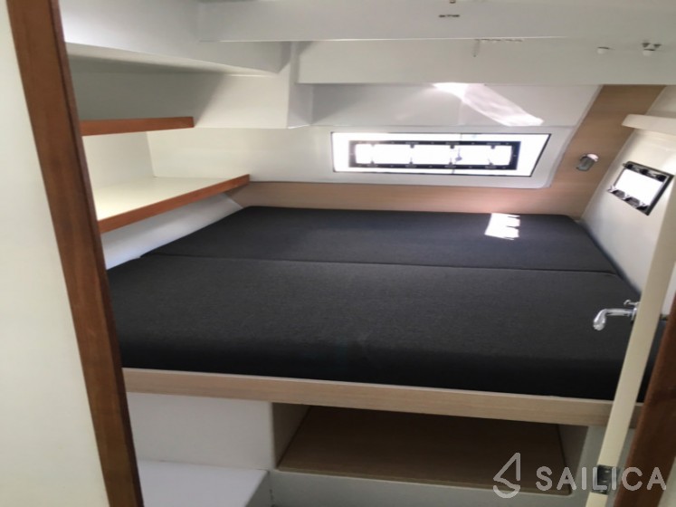 TS 42 - Yacht Charter Sailica