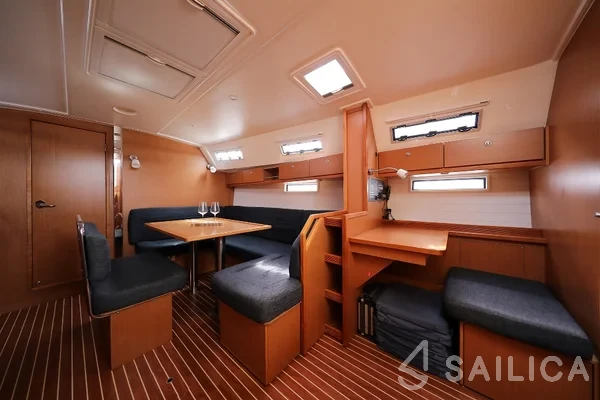 Bavaria 40 Cruiser - Yacht Charter Sailica
