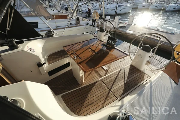 Bavaria 40 Cruiser - Yacht Charter Sailica