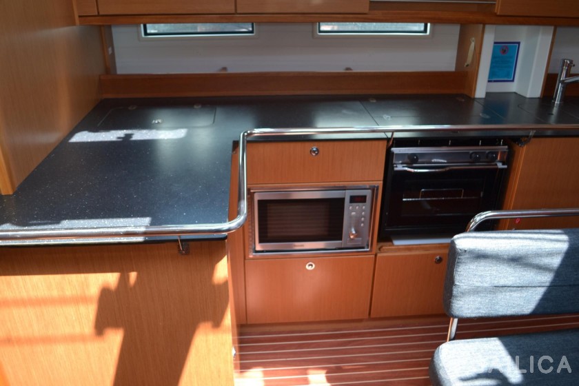 Bavaria 45 Cruiser - Yacht Charter Sailica
