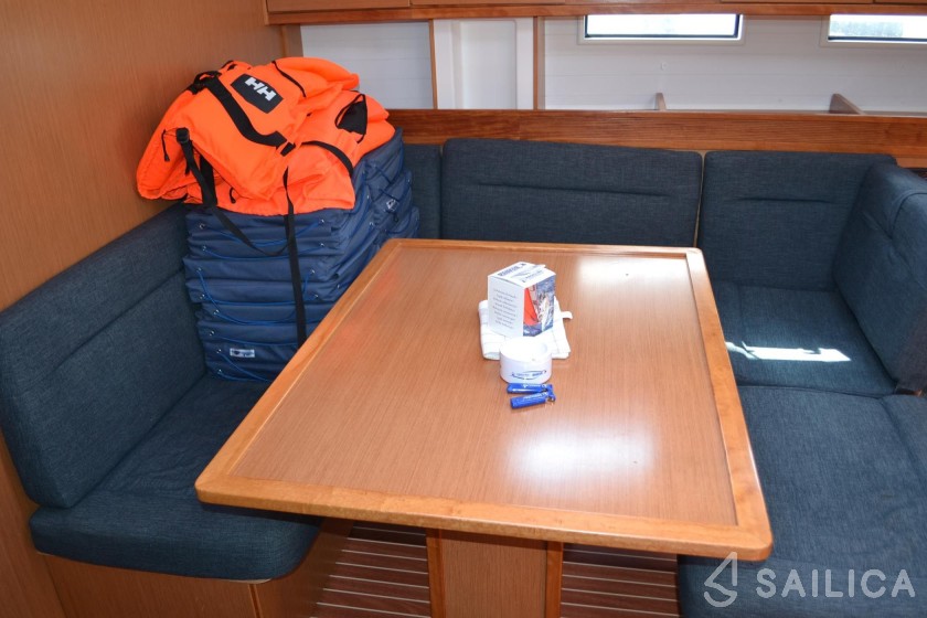 Bavaria 45 Cruiser - Yacht Charter Sailica