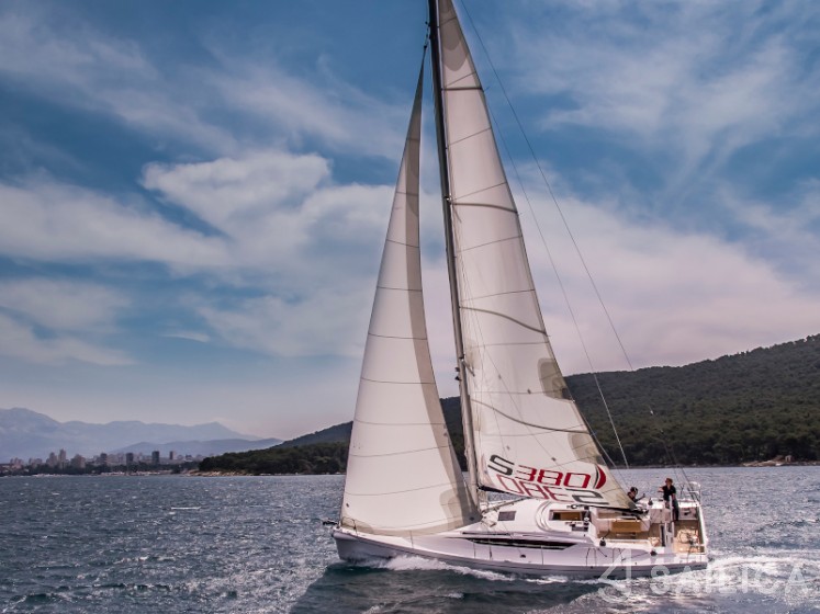 Salona 380 - Yacht Charter Sailica