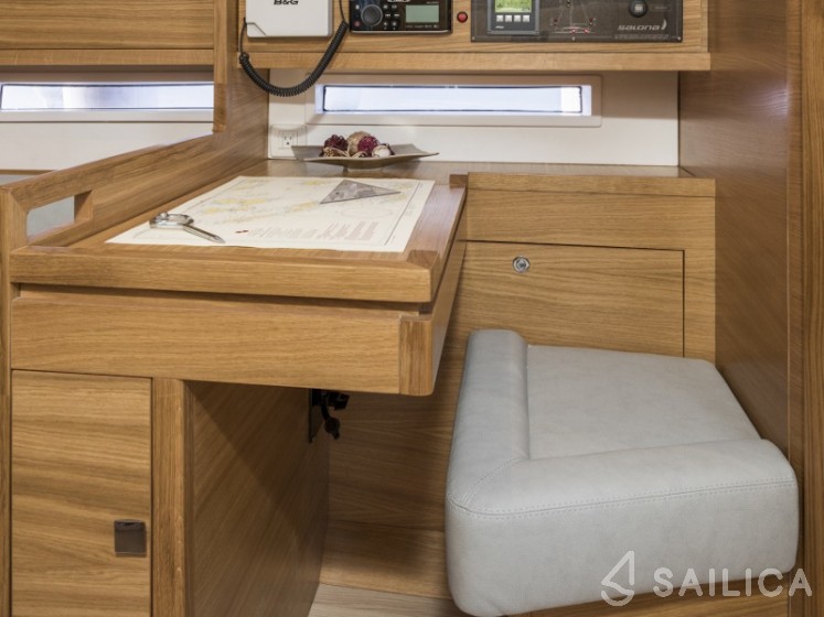 Salona 380 - Yacht Charter Sailica