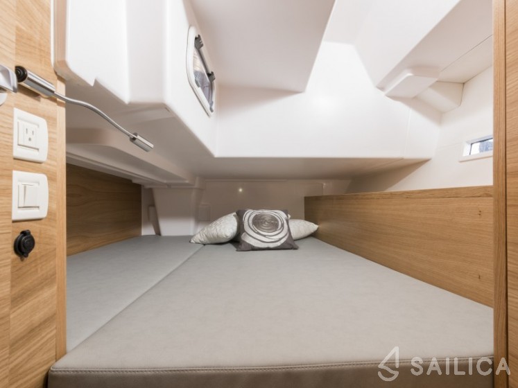 Salona 380 - Yacht Charter Sailica