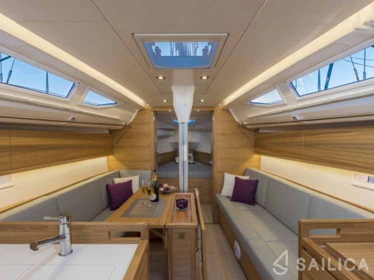 Salona 380 - Yacht Charter Sailica