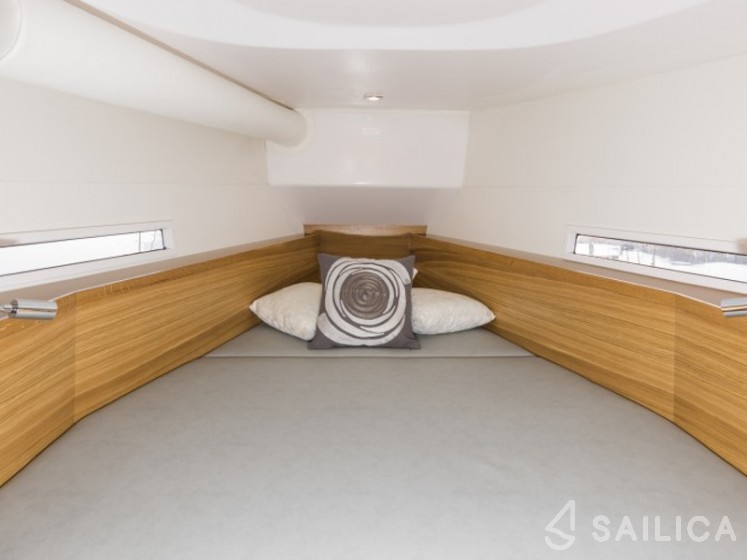 Salona 380 - Yacht Charter Sailica