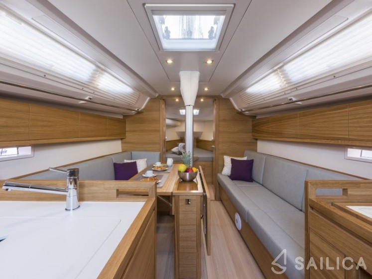 Salona 380 - Yacht Charter Sailica