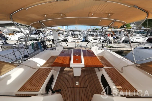 Dufour 460 GL - Yacht Charter Sailica