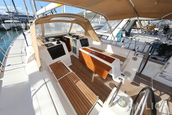 Dufour 460 GL - Yacht Charter Sailica