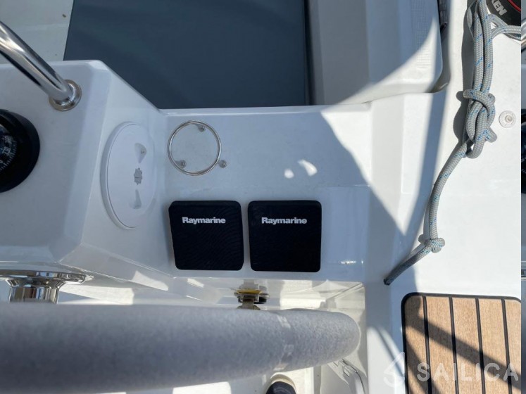 Oceanis 38.1 - Yacht Charter Sailica