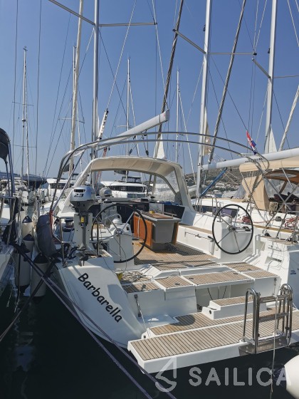 Oceanis 45 - Yacht Charter Sailica