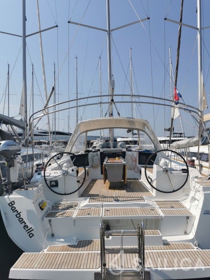 Oceanis 45 - Yacht Charter Sailica