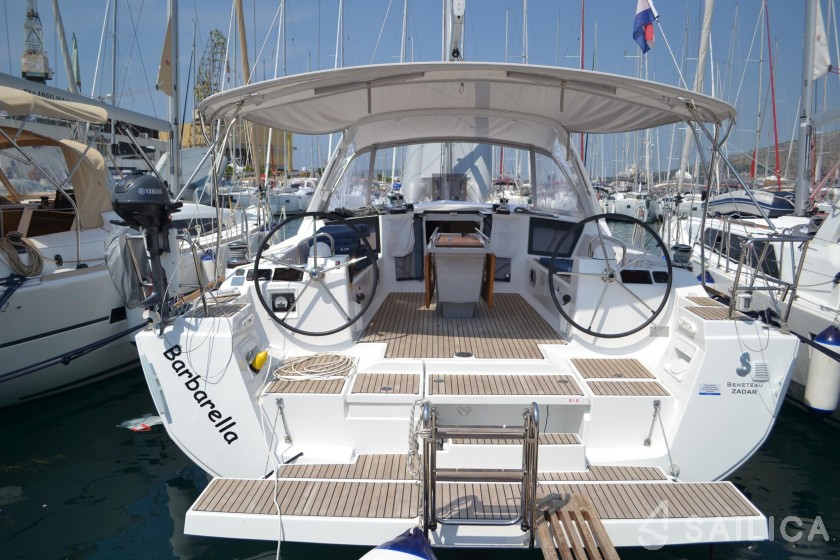 Oceanis 45 - Yacht Charter Sailica
