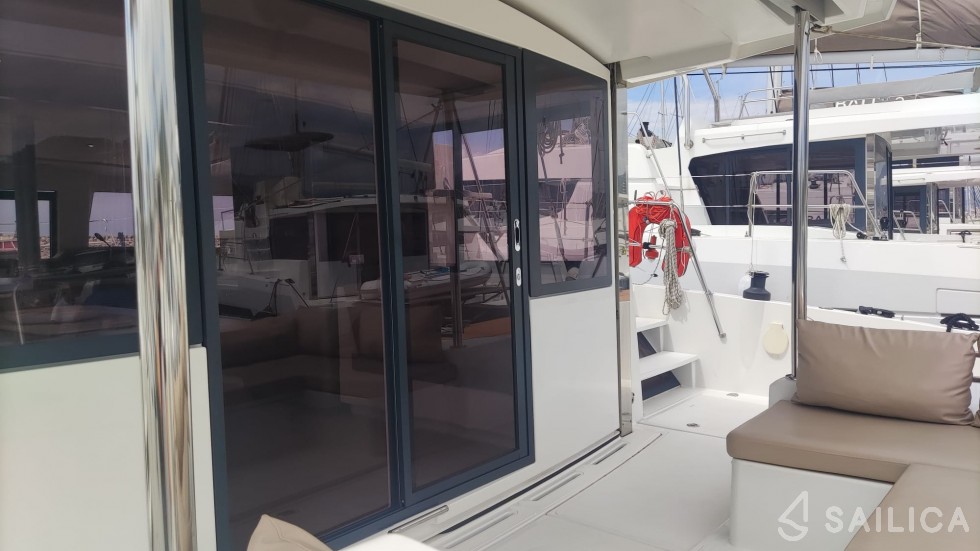 Bali 4.3 - Yacht Charter Sailica