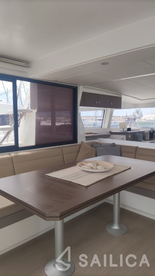 Bali 4.3 - Yacht Charter Sailica